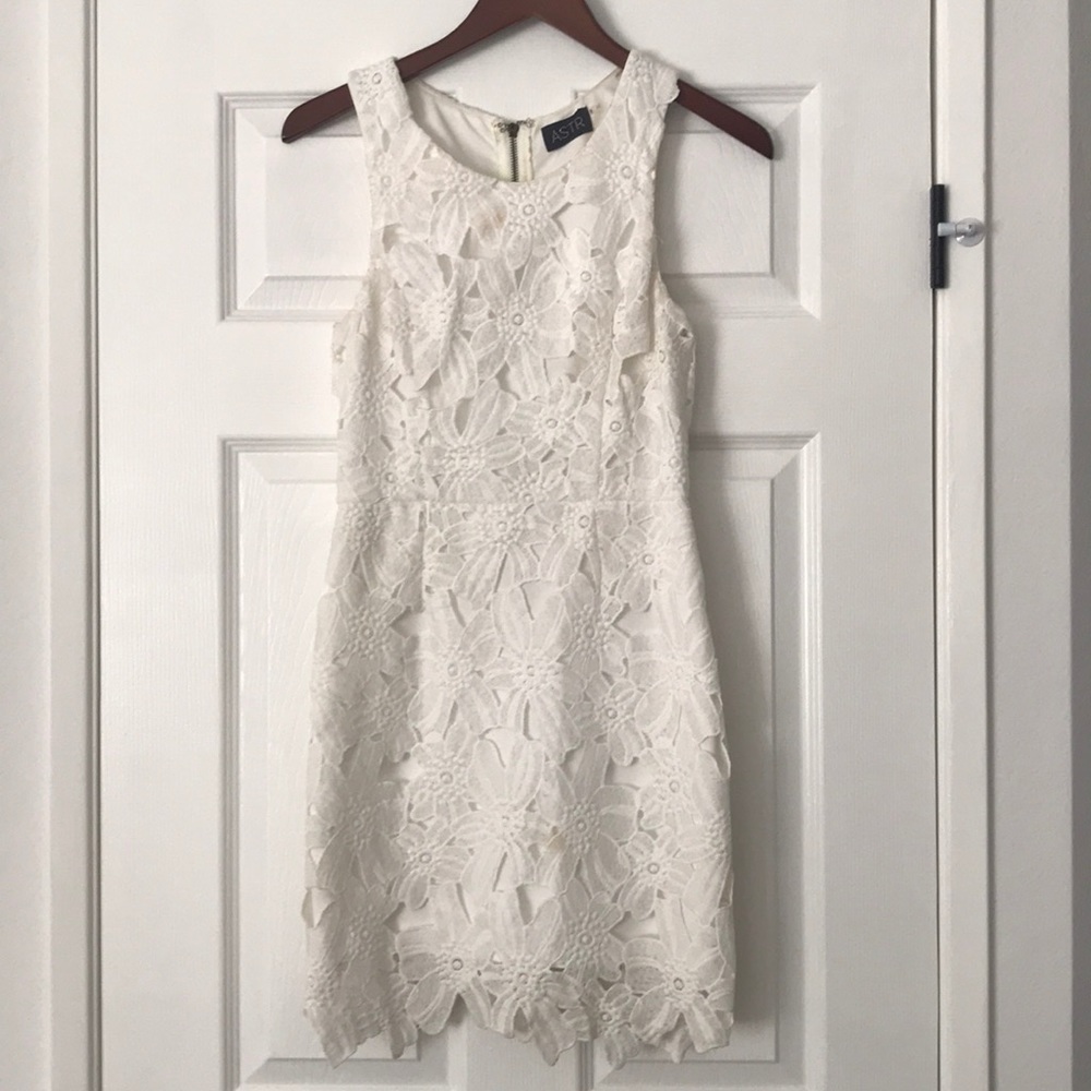 ASTR Floral Lace Midi Dress